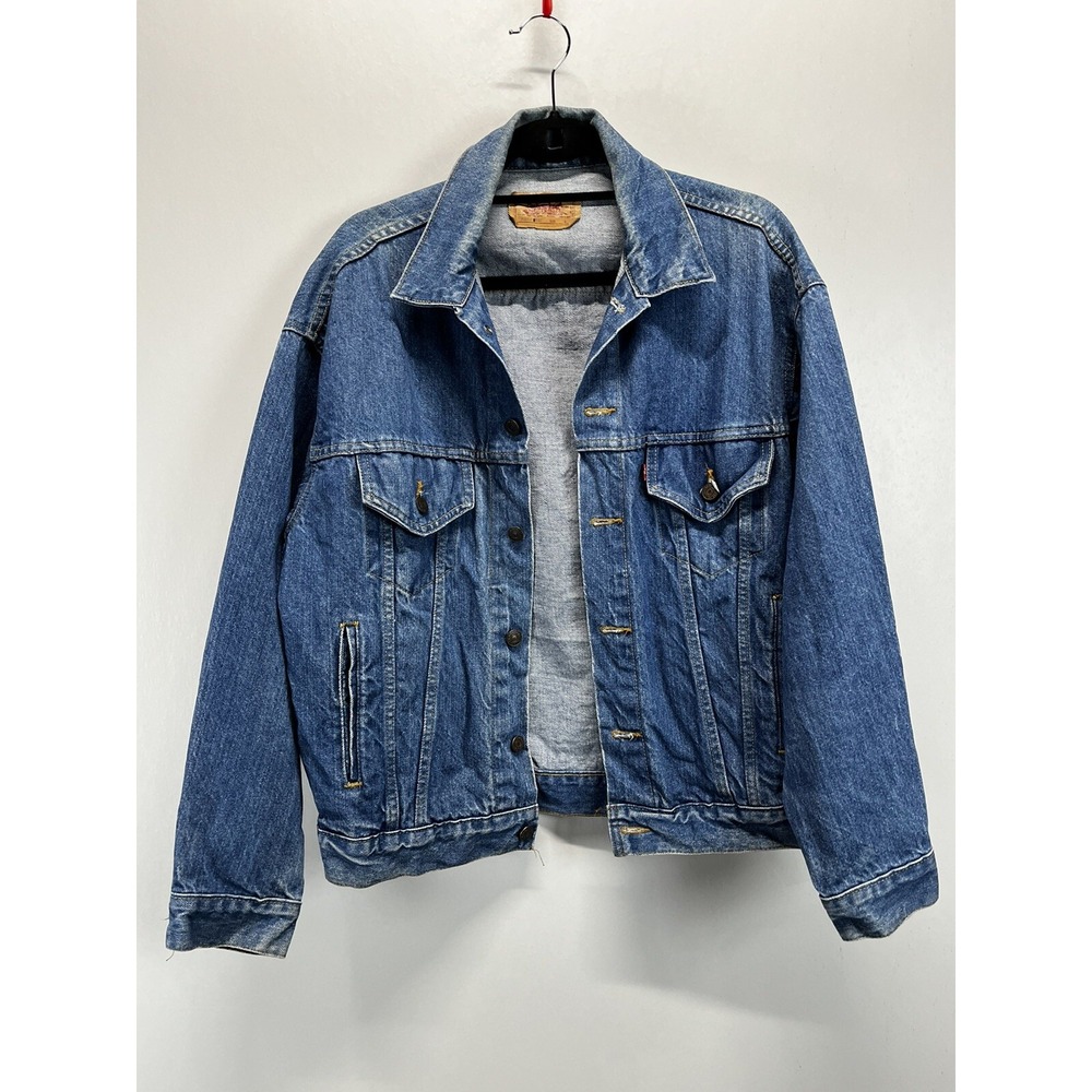 Vintage 1987 Levis Type III Trucker Denim Jean Jacket Medium Red Batwing Tag HTF